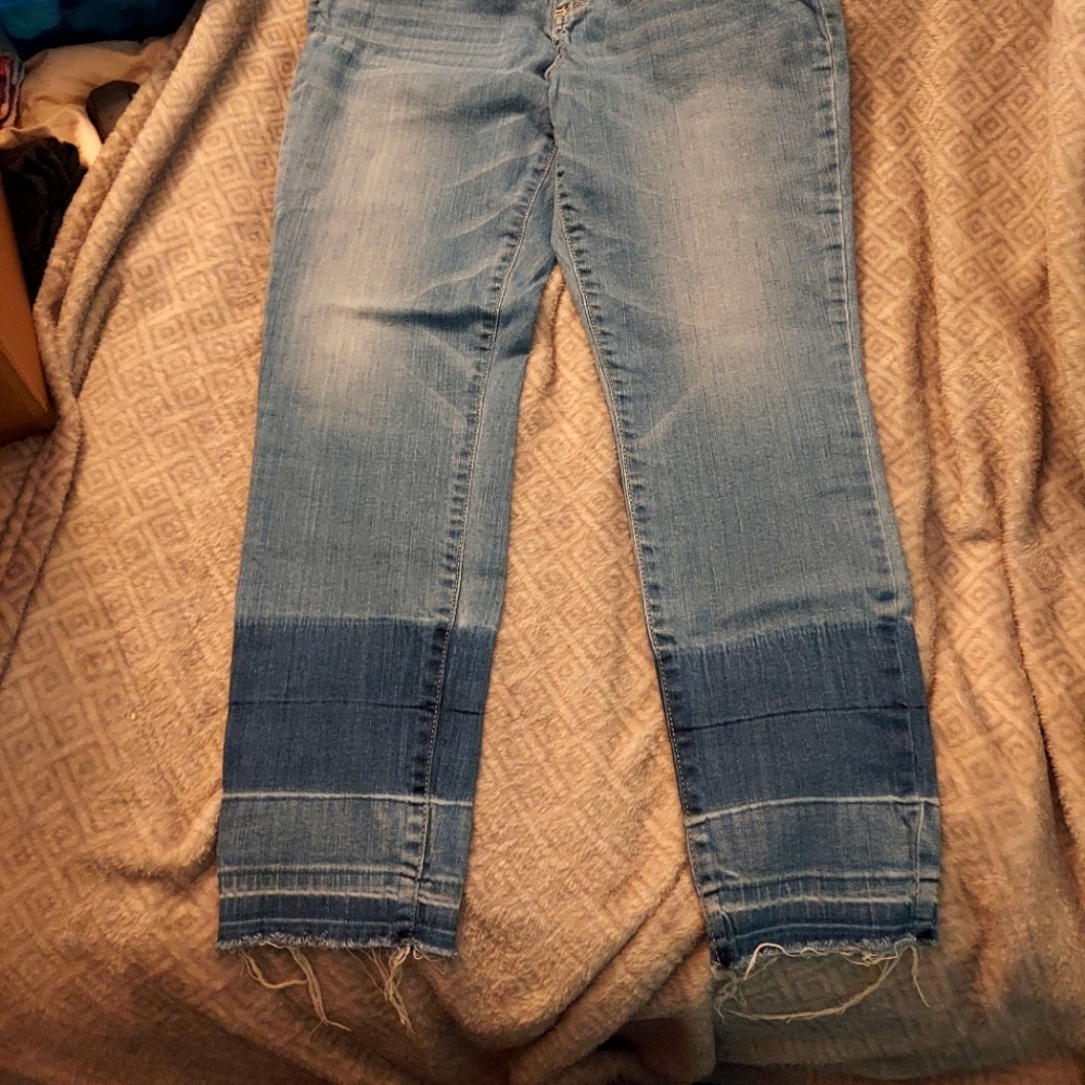 Distressed Skinny Jeans